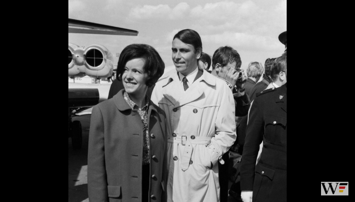 Brandts Tochter Ninja Frahm und ihr Verlobter am 23. April 1970 auf dem Rollfeld in Oslo
