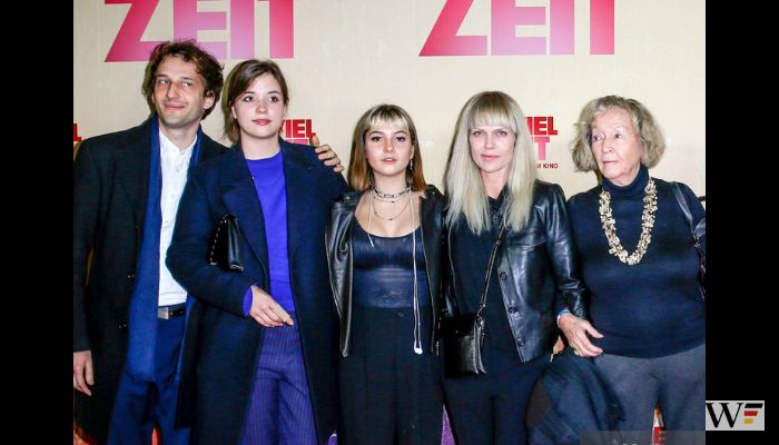 Paulina Marie Josefine Liefers, Lilly Anna Sophia Liefers, German actress and singer Anna Loos Liefers and Brigitte Liefers-Waehner
